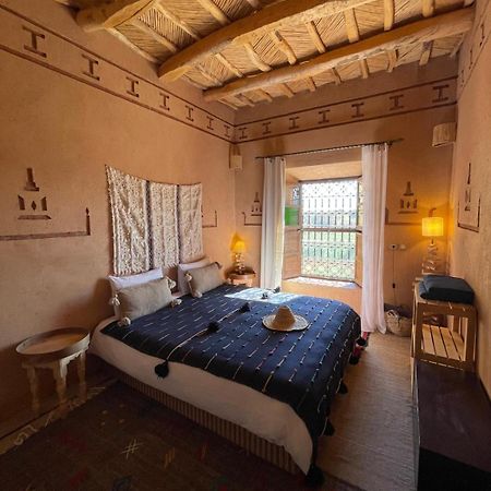 Maison D'Hotes Izza Kelaat-M'Gouna Exterior foto