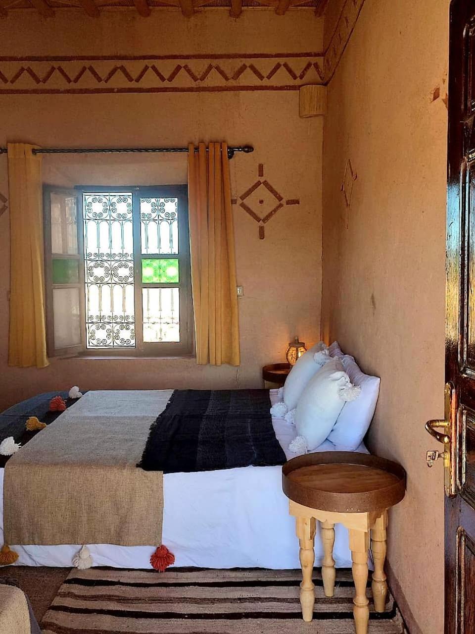 Maison D'Hotes Izza Kelaat-M'Gouna Exterior foto