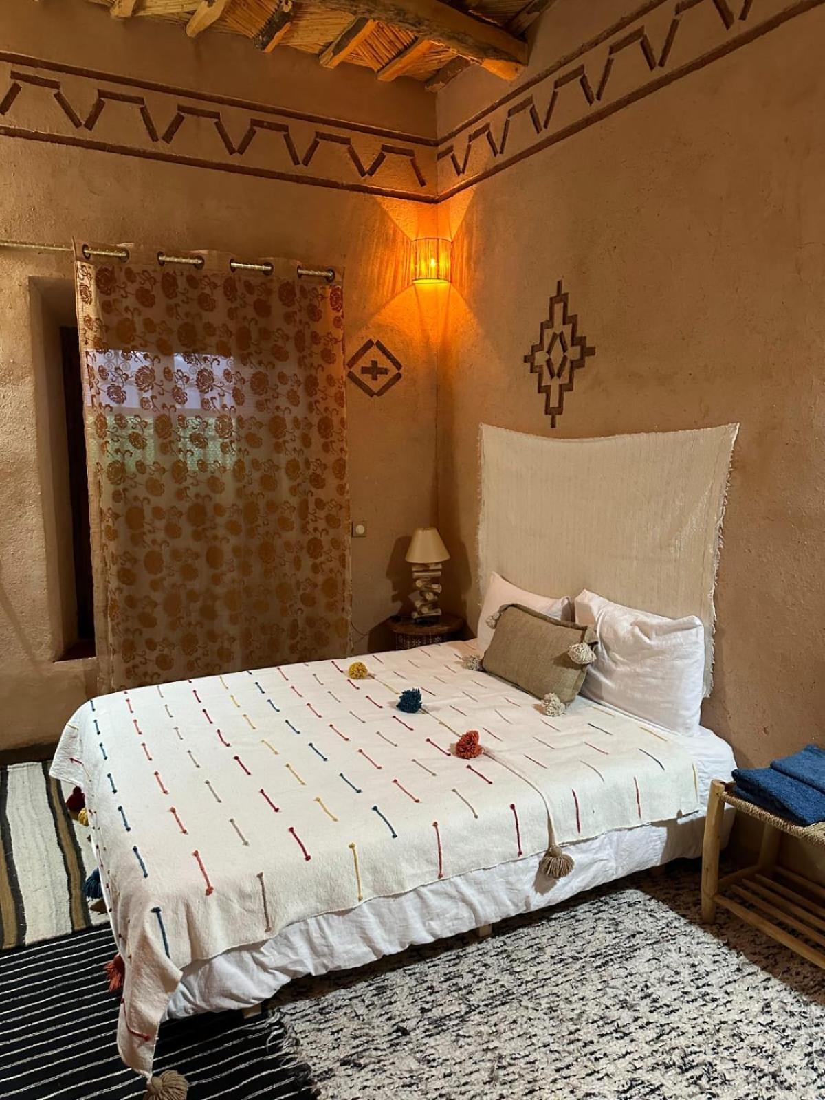 Maison D'Hotes Izza Kelaat-M'Gouna Exterior foto